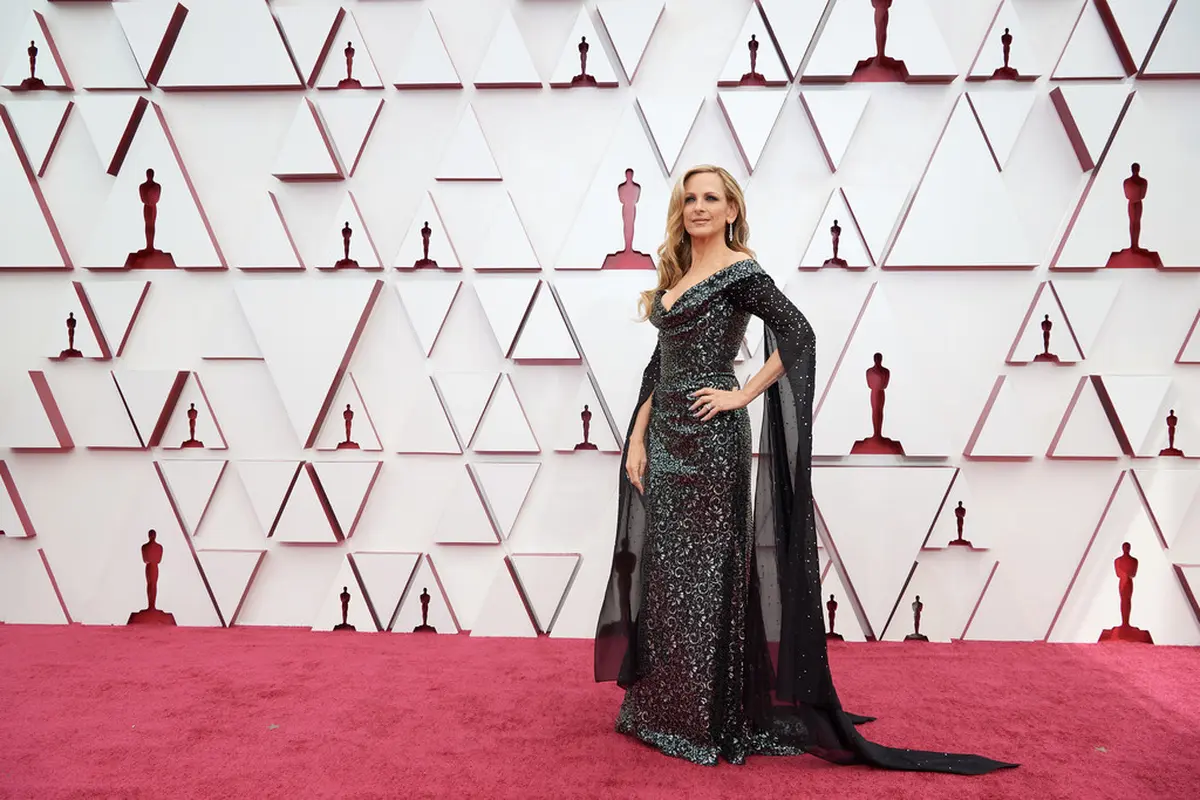 Merek serat TENCEL™ dari Lenzing Berkolaborasi dengan Red Carpet Green Dress untuk Menghadirkan Koleksi Gaun Ramah Lingkungan dalam ajang penghargaan Oscar.