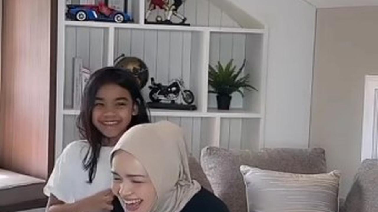 Momen Siti Nurhaliza Lagi Asyik Nyanyi, Tiba-Tiba sang Anak Datang - Tanpa Bersalah Sebut 'Ibu Bising'