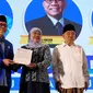 PAN resmi memberikan dukungan kepada Gubernur Jawa Timur Khofifah Indar Parawansa untuk maju kembali sebagai Cagub Jatim pada Pilkada 2024 mendatang. Dukungan tersebut disampaikan langsung oleh Ketum PAN Zulkifli Hasan. (Foto: Media PAN)