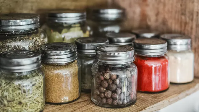 Rempah Kedaluwarsa? Resep Herbal Lezat Auto Gagal Total!