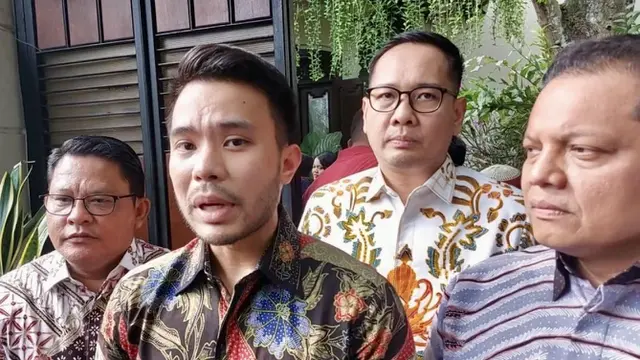 Tim Kuasa Hukum Presiden ke-7 RI, Joko Widodo (Jokowi) siap mengambil langkah hukum soal tudingan ijazah palsu.