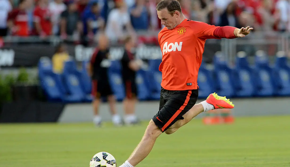Pemain depan Manchester United, Wayne Rooney, berlatih di Rose Bowl, Pasadena, Amerika Serikat, (22/7/2014), sehari jelang berlaga kontra LA Galaxy. (Jayne Kamin-Oncea-USA TODAY Sports)