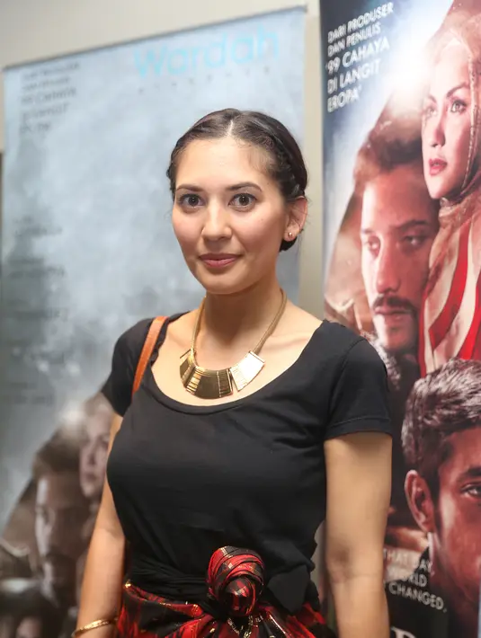 Selain Hannah Al Rashid, film yang sudah dapat disaksikan di bioskop pada 17 Desember 2015 ini juga dibintangi Abimana Aryastya, Acha Septriasa, Nino Fernandez dan Rianti Cartwright. (Andy Masela/Bintang.com)