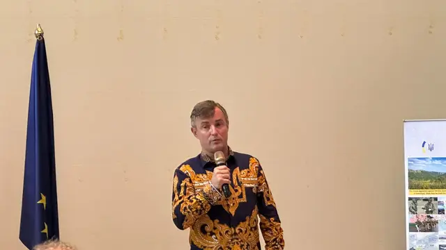 Duta Besar Ukraina untuk Indonesia Vasyl Hamianin dalam  Peringatan 2 Tahun Invasi Penuh Rusia di Ukraina, yang digelar di Kedutaan Besar Polandia, Jakarta, Selasa (20/2/2024). (Liputan6/Benedikta Miranti)