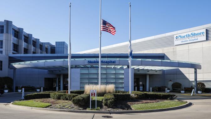 Rumah Sakit Skokie yang bernaung di bawah Sistem Kesehatan Universitas North Shore di Skokie, Illinois pada 17 November 2020. Dengan kasus infeksi COVID-19 harian melampaui 10.000 sejak 6 November, sejumlah rumah sakit di Illinois bersiap menghadapi lonjakan jumlah rawat inap. (Xinhua/Joel Lerner)