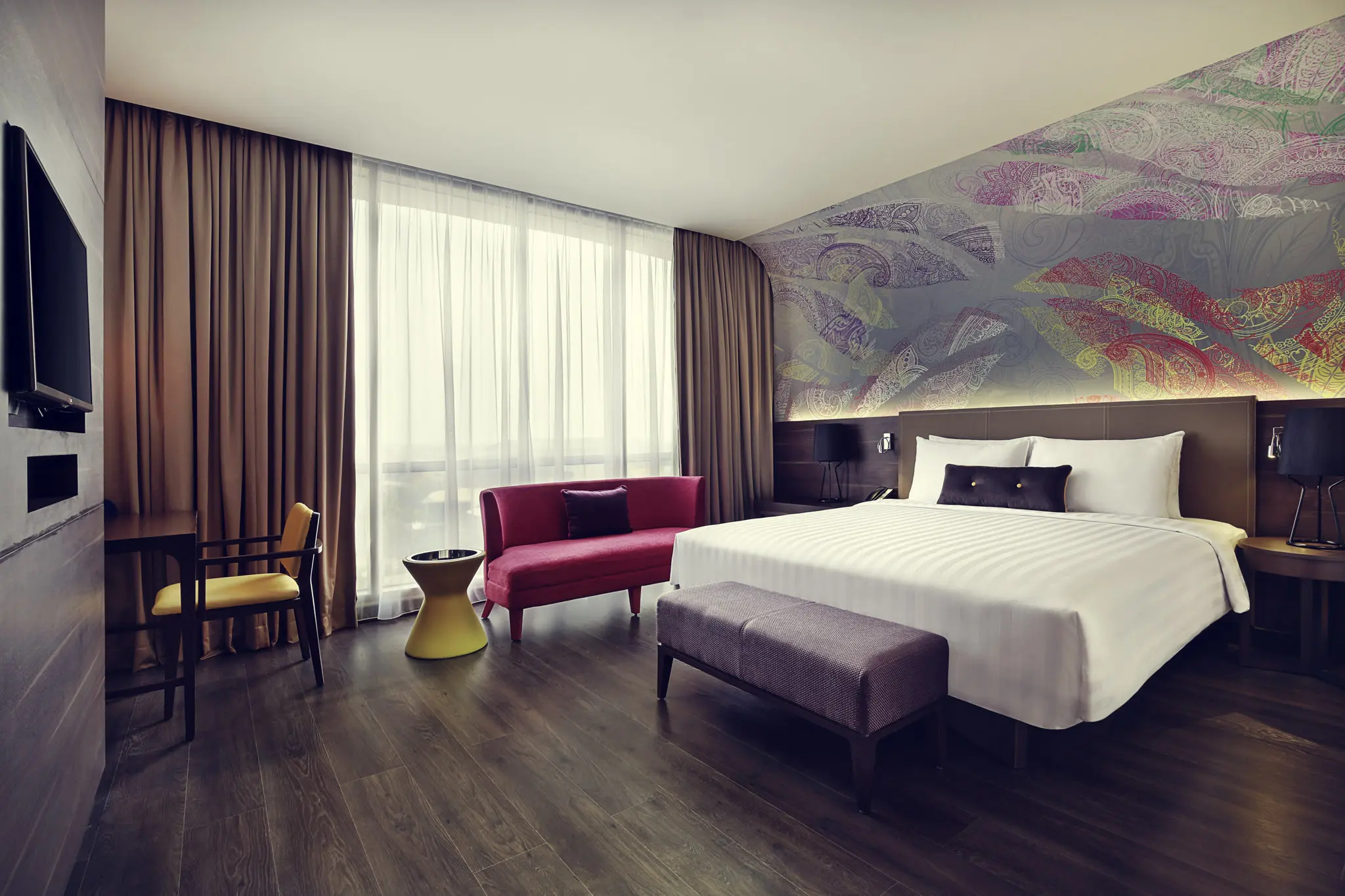 Staycation atau sekedar perjalanan bisnis, Mercure Hotel Karang bisa menjadi destinasi menarik untuk Anda.