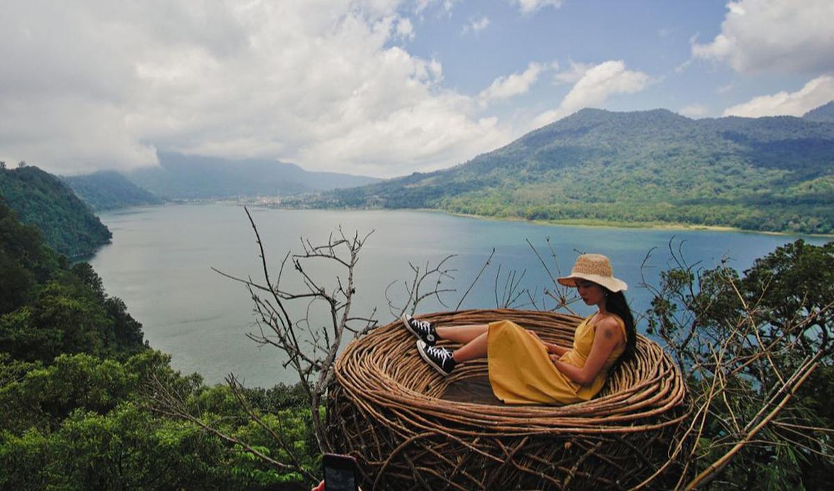 Keindahan Alam di Puncak Wanagiri