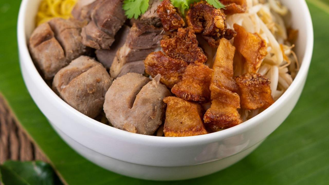 Itu dia&nbsp;resep bakso yang telah kami sajikan dapat menjadi inspirasi bagi Anda untuk merayakan hari Lebaran dengan penuh kelezatan dan kehangatan keluarga. Selamat menikmati santapan lezat dan selamat Hari Raya Idul Fitri!<br>