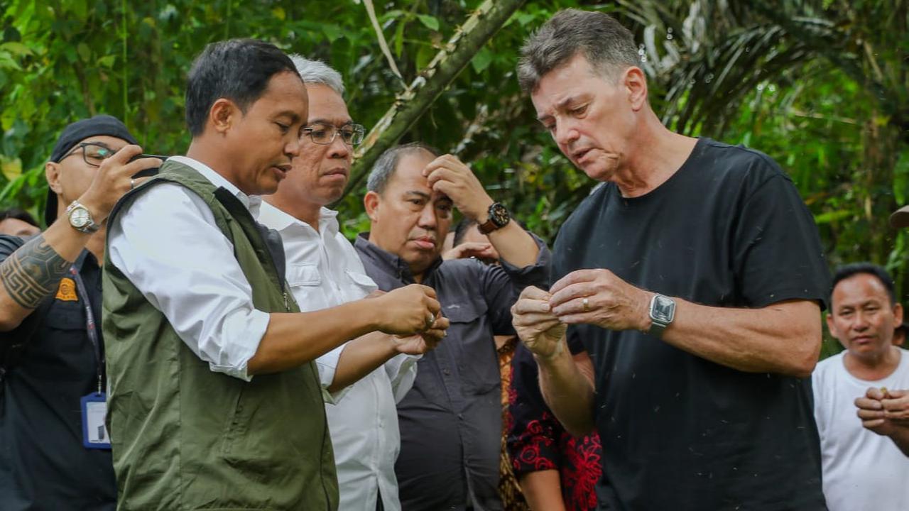 Menhut Cek Lokasi Penyadapan Nila Aren di Tomohon, Siapkan Kawasan Hutan untuk Bioethanol