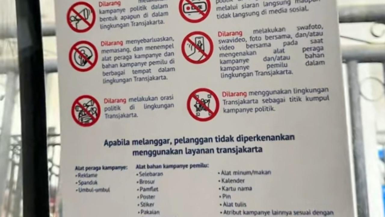 Pertama, pelanggan dilarang melakukan kampanye politik dalam bentuk apapun di lingkungan Transjakarta.&nbsp;