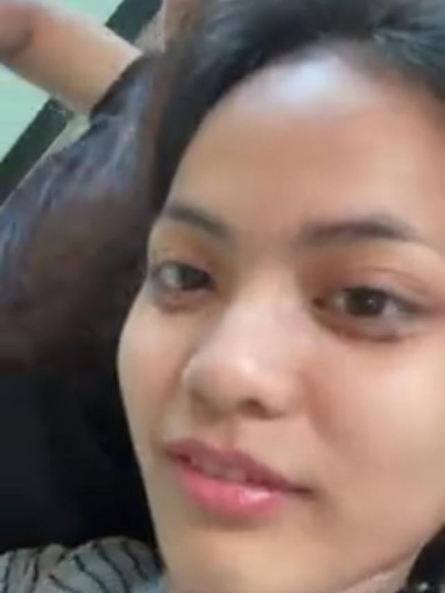 Putri Isnari dan Abdul Aziz