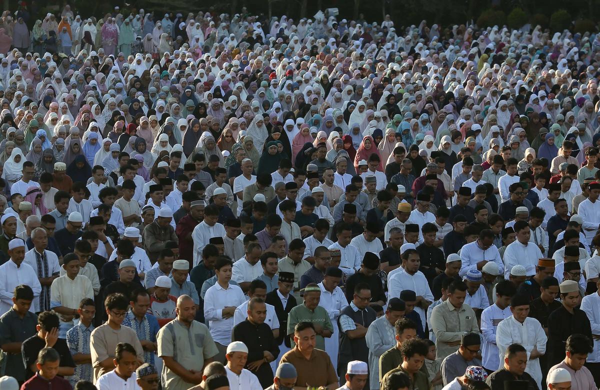 FOTO: Ribuan Jemaah Muhammadiyah Salat Idul Fitri di Bogor