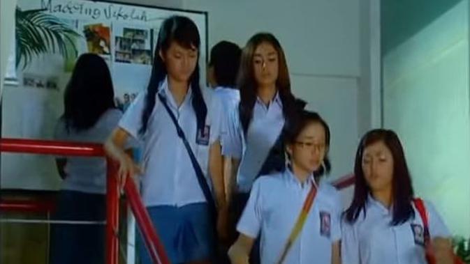 6 Foto Lawas Celine Evangelista Pakai Seragam SMA di Sinetron, Bikin Pangling (sumber: YouTube MD Entertainment)