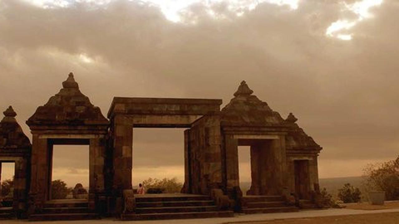 Istana Ratu Boko, cara paling top habiskan senja di Yogyakarta