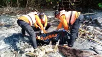 Korban tenggelam di Pantai Pasir Putih, Nusakambangan, ditemukan meninggal dunia. (Foto: Liputan6.com/Basarnas)