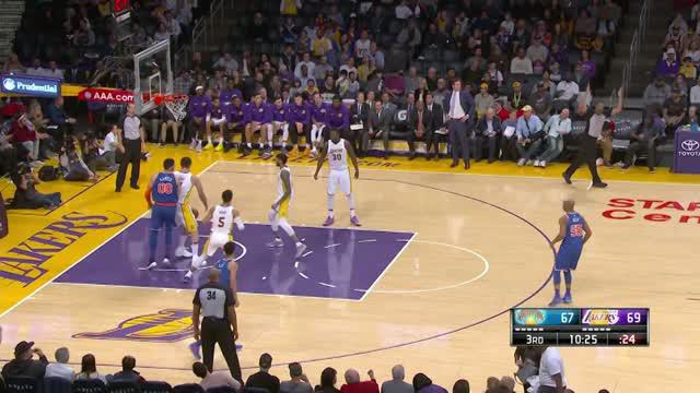 Berita video game recap NBA 2017-2018 antara LA Lakers melawan New York Knicks dengan skor 127-107.