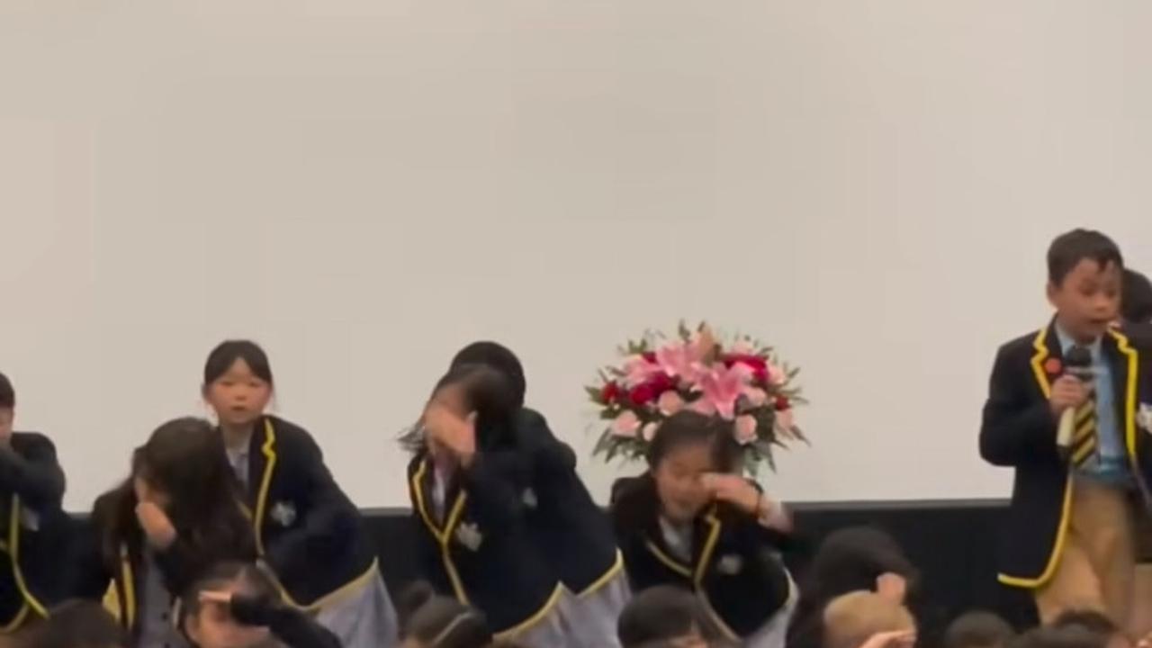 Pada hari terakhir TK, Xabiru juga ikut tampil.&nbsp;