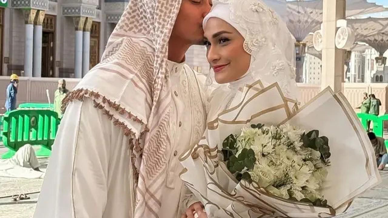 10 Potret Pernikahan Zumi Zola dan Putri Zulhas di Madinah, Dinikahkan Ust Adi Hidayat