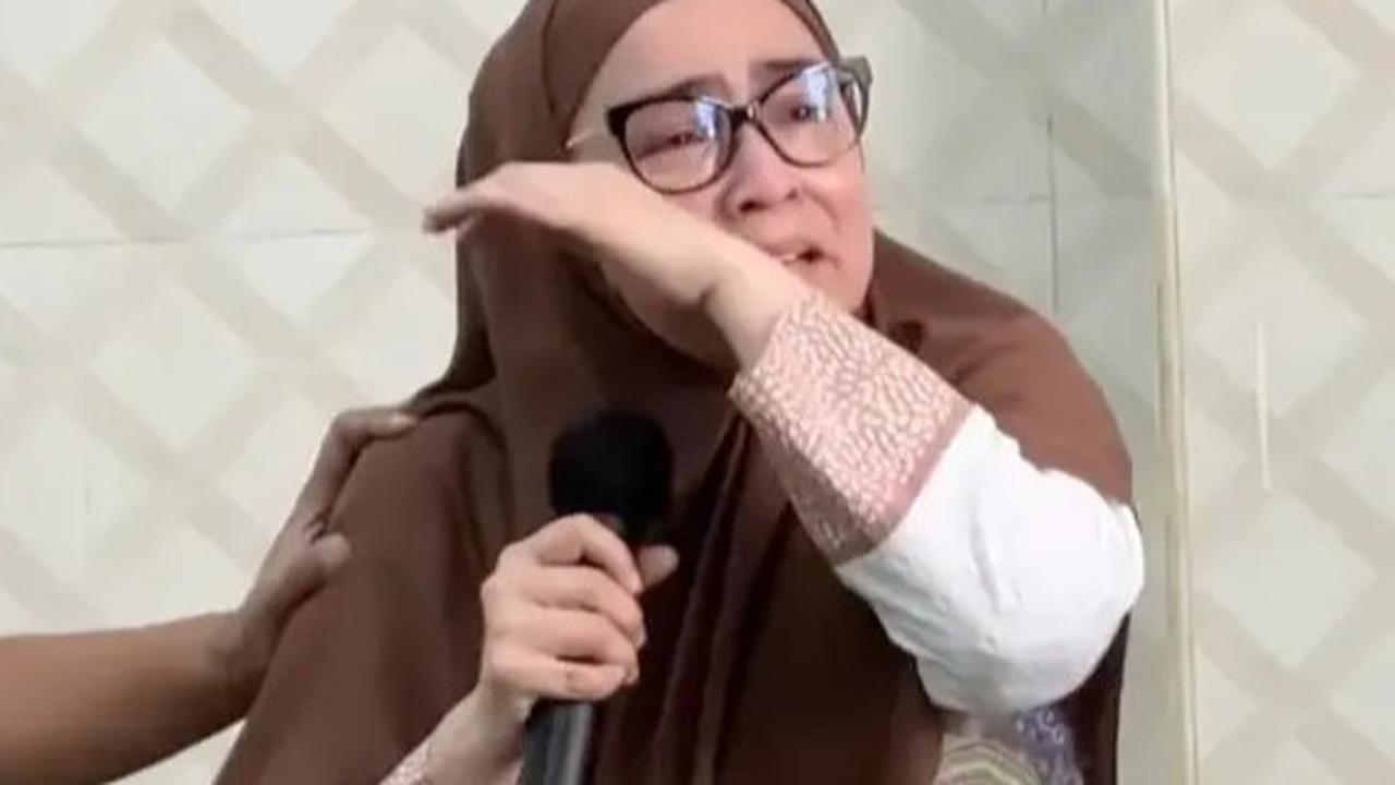 Sambil Menangis, Astrid Kuya Tegaskan Rumah Mewahnya Bukan dari Uang Rakyat: Saya Difitnah dan Dizalim