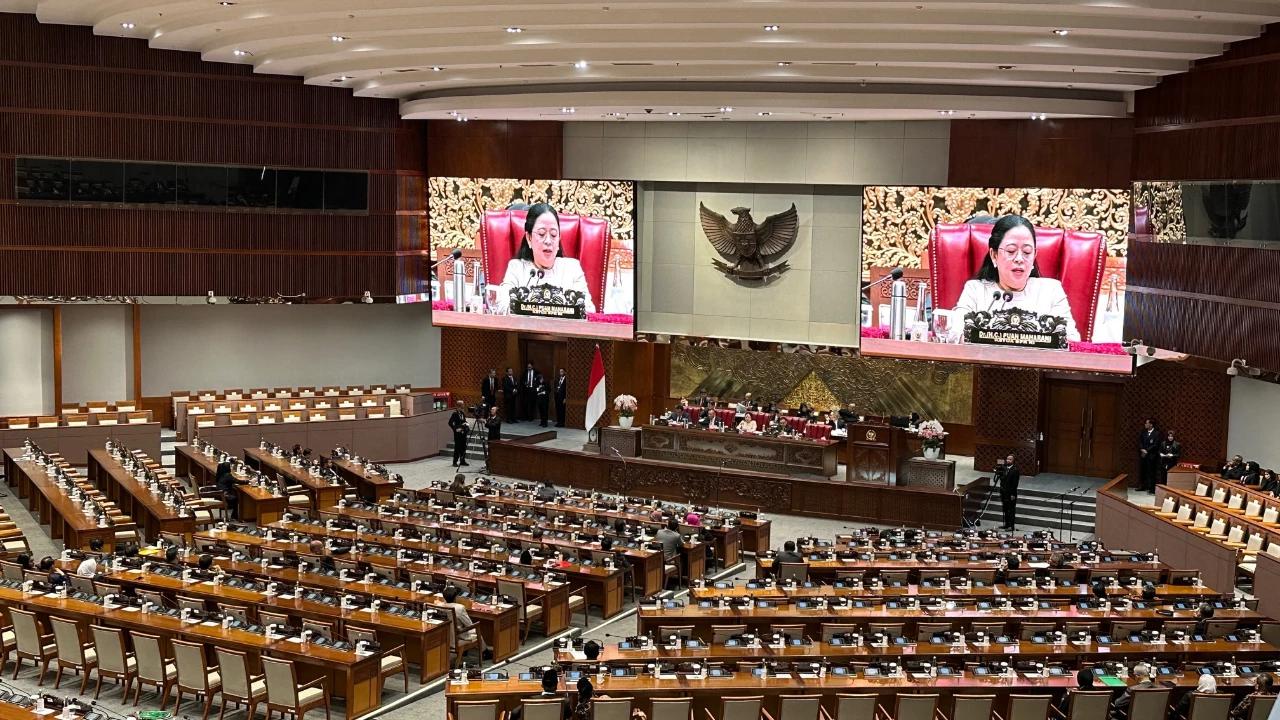 DPR Sahkan RUU Penyesuaian Pidana Jadi Undang-Undang