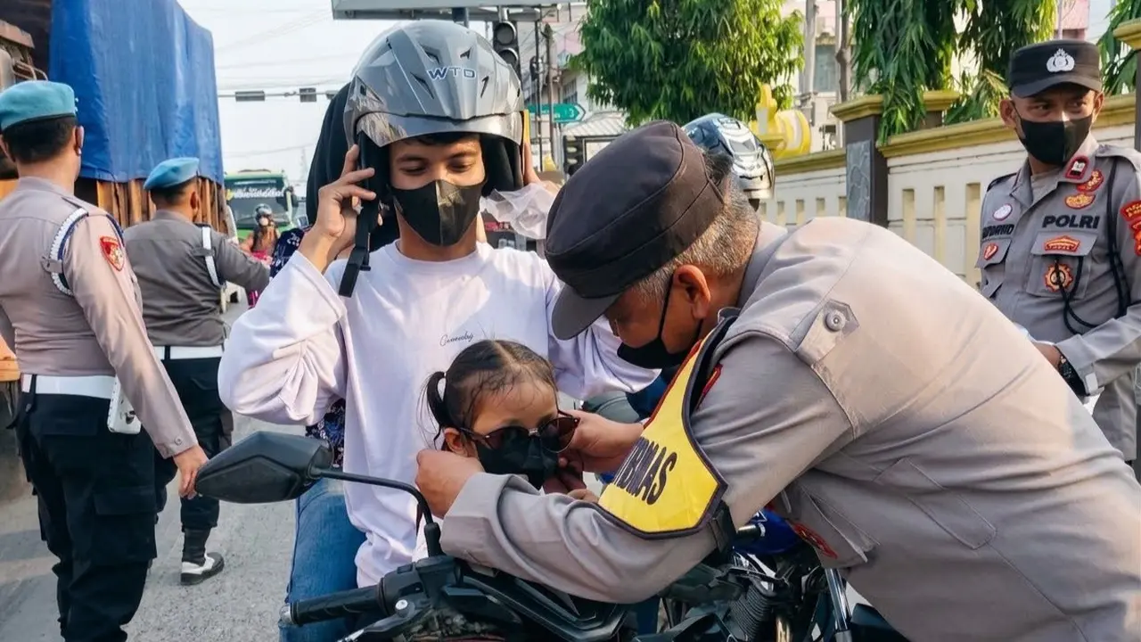 2.416 Warga Lampung Terserang ISPA di Tengah Erupsi Anak Krakatau