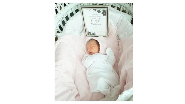 6 Potret Claire Herbowo, Anak Shandy Aulia yang Menggemaskan