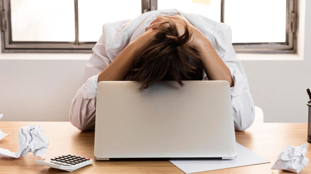Ketika Pekerjaan Menjadi Beban: Memahami Sindrom Burnout dan Dampaknya pada Kesehatan Mental