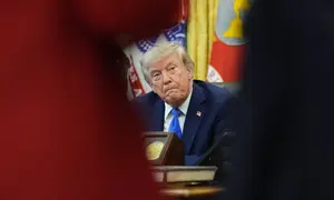 Presiden Amerika Serikat Donald Trump di Ruang Oval, Gedung Putih, 6 Agustus 2026. (Dok. AP/Alex Brandon)