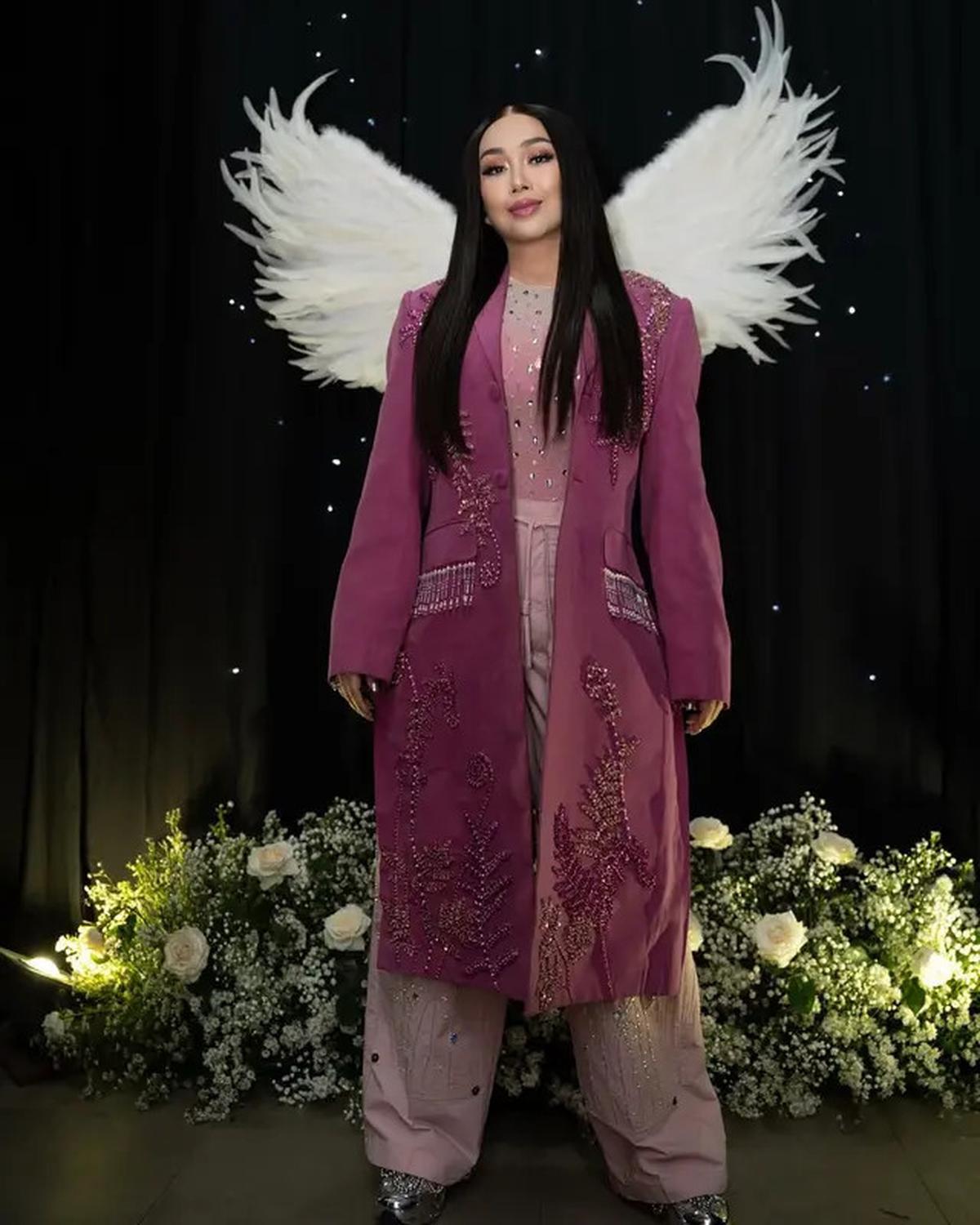 10 Model Rambut Panjang Lurus Ala Titi DJ, Inspirasi Gaya Elegan dan Menawan