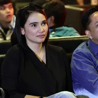 Franky Sihombing tak ingin keseriusannya menjalin hubungan kasih dengan Feby Febiola hanya dinilai dengan materi. (Deki Prayoga/Bintang.com)