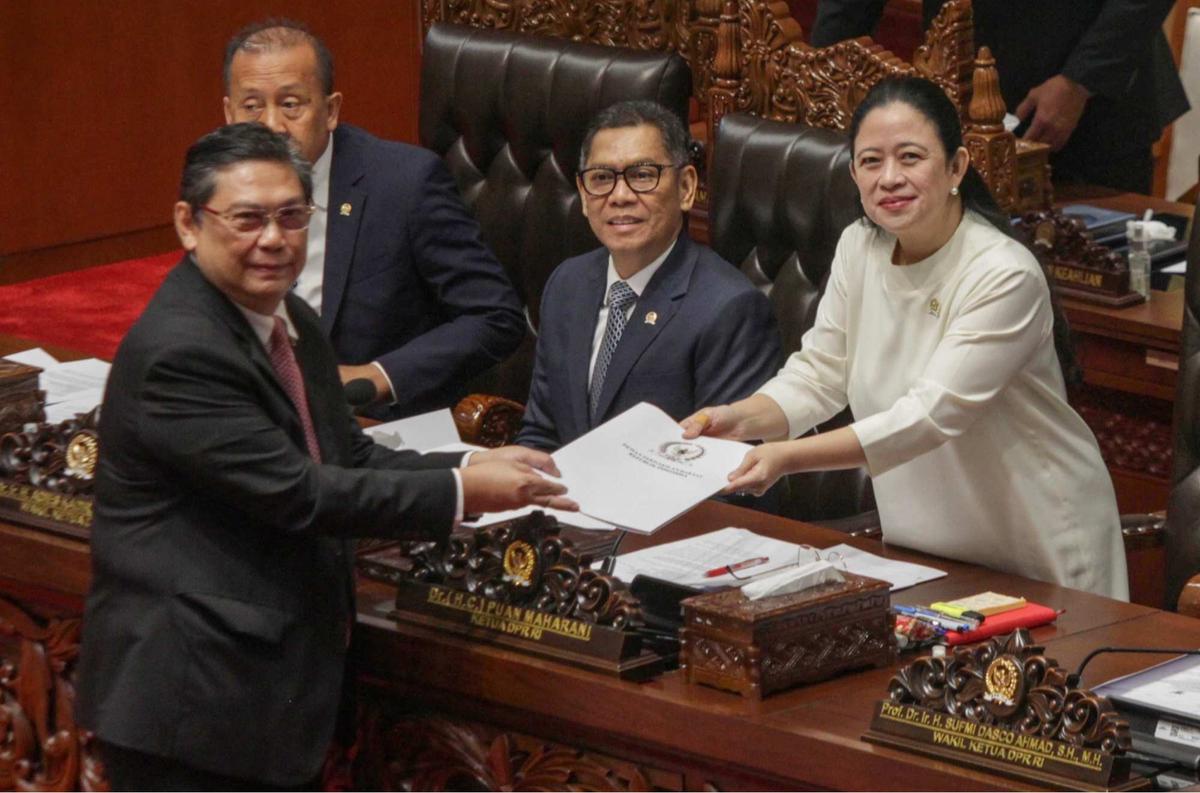 DPR Sahkan UU TNI