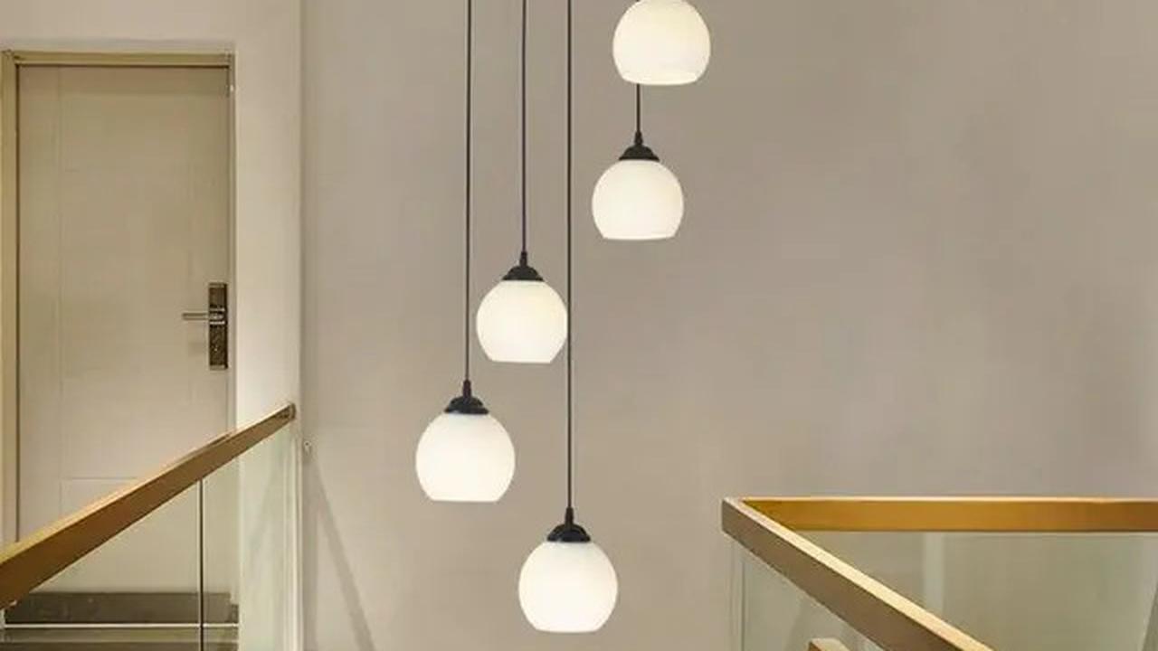5 Desain Lampu Gantung Ruang Tamu untuk Mempercantik Interior Rumah Anda