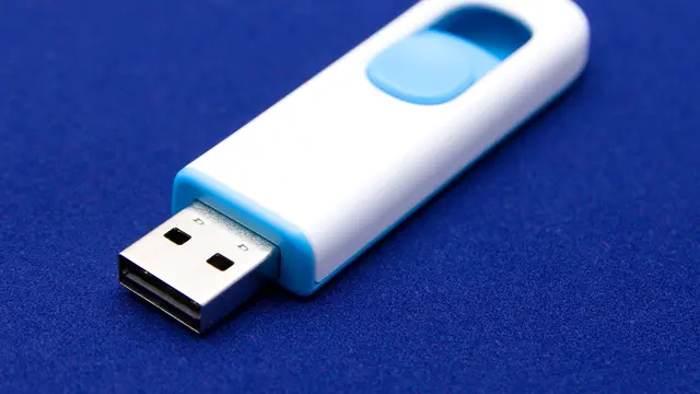 Tips Memperbaiki Flashdisk yang Terkena Air