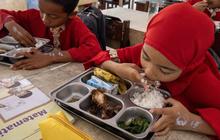 Bukan Sekadar Bantuan, Ini Alasan Program Sosial Jadi Investasi Jangka Panjang: Kualitas SDM Indonesia Terangkat!