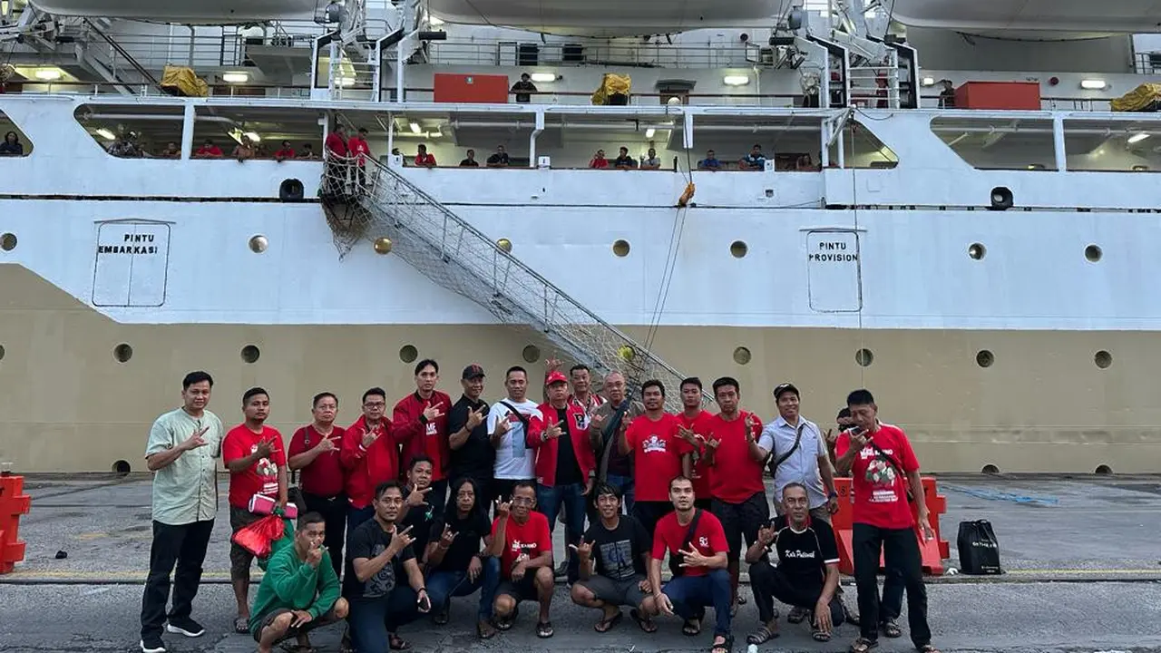 Ribuan kader PDI Perjuangan Kalimantan Barat bertolak kembali ke daerah asalnya dengan menumpang kapal laut, Minggu (25/6/2023) pagi (Istimewa)