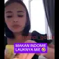 Amanda Manopo Bikin Sekte Baru, Makan Mi Rebus dengan Topping Mi Instan Mentah.&nbsp; foto: Instagram @rumpi_gosip