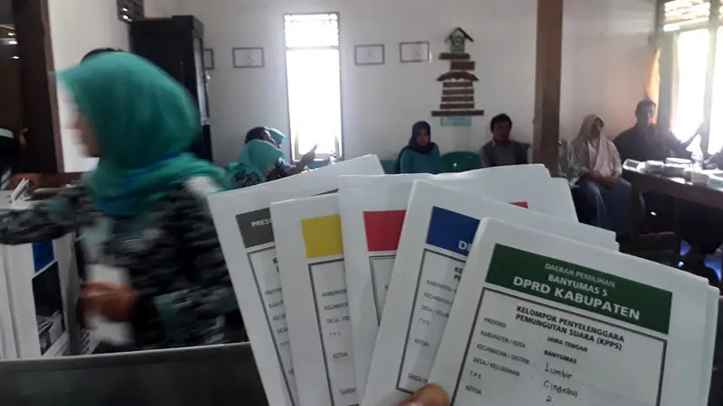 Pemungutan suara pemilu 2019 di Banyumas. (Foto: Liputan6.com/Muhamad Ridlo)