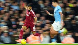 Lini depan mereka juga gagal menekan lawan dengan efektif sepanjang musim, dengan Florian Wirtz, Cody Gakpo, Hugo Ekitike, dan Mohamed Salah kerap tidak mampu memberikan tekanan awal yang dibutuhkan. (AP Photo/Jon Super)