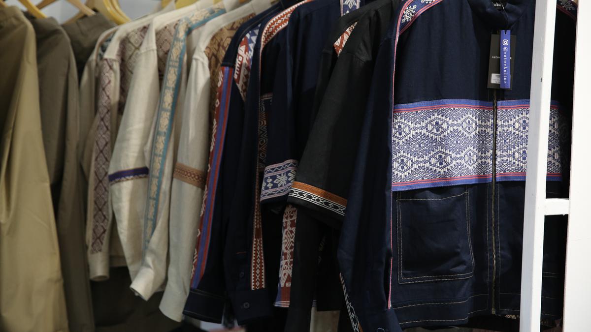 MYMD by Deden Siswanto Busana Ready To Wear dengan Sentuhan Motif khas Indonesia dengan Gaya Oversize