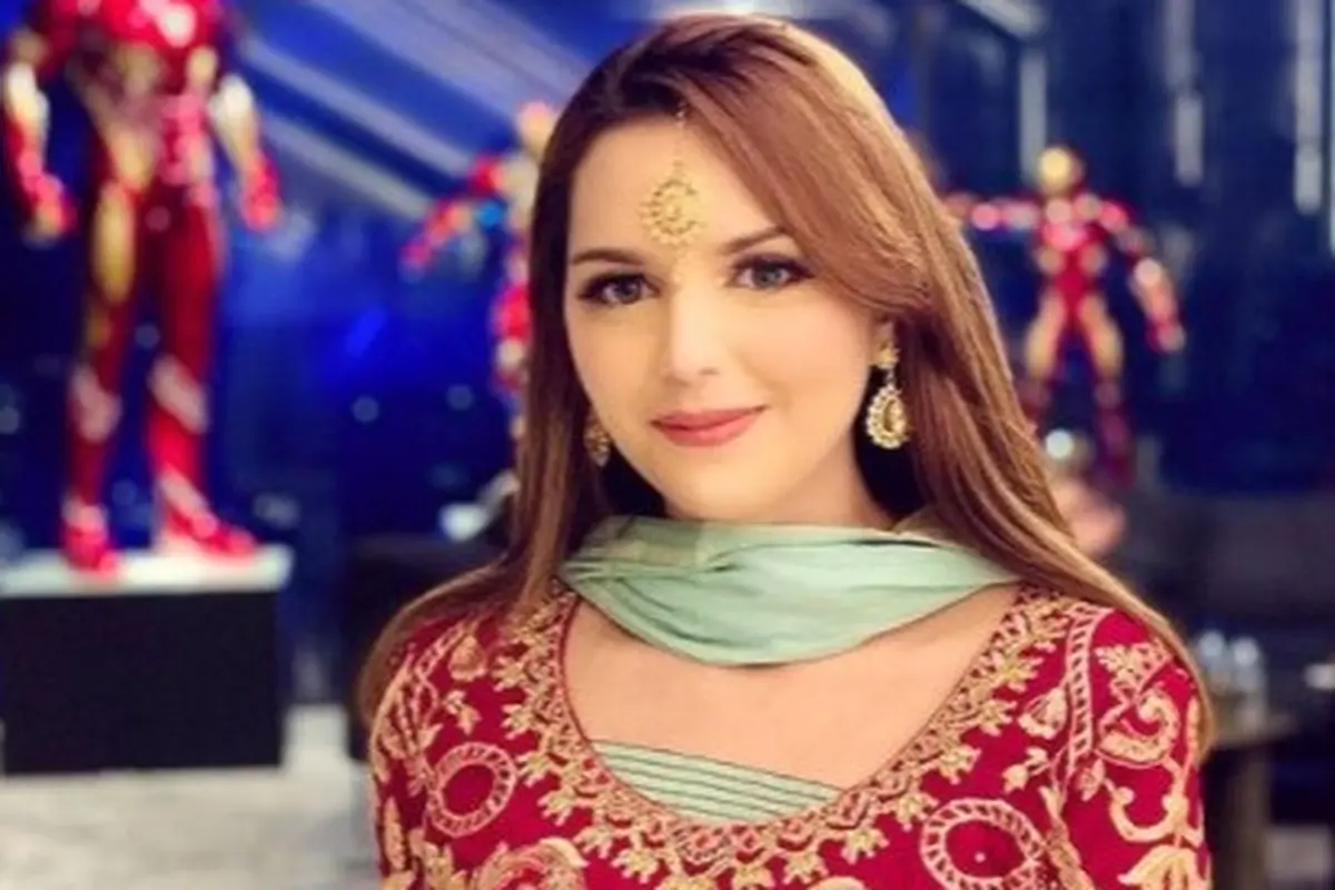 Presenter Ola Najla Hilabi