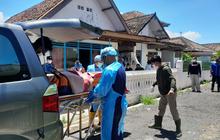 Kisah Pilu Anak Difabel Terbaring di Samping Jasad Ibu Sudah Meninggal Beberapa Hari