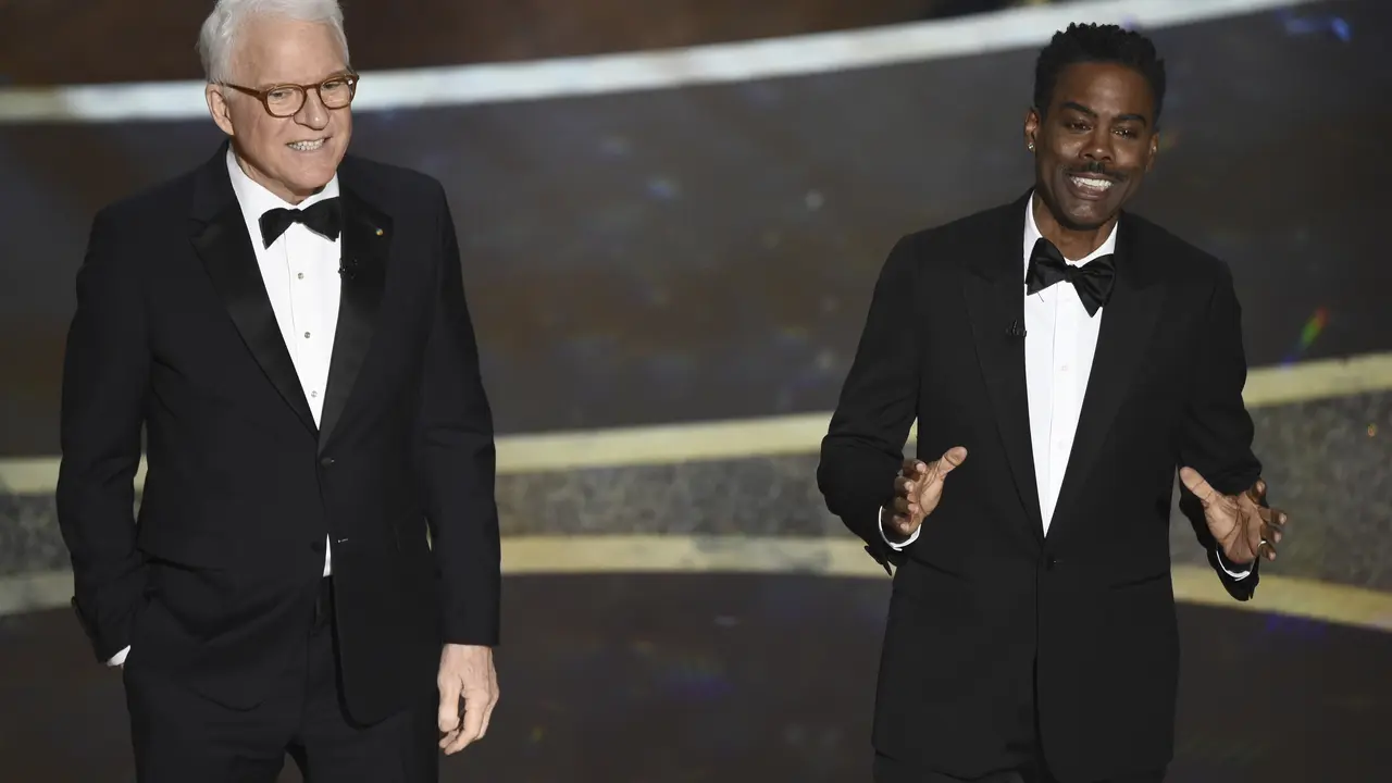 Steve Martin, dan Chris Rock di Piala Oscar 2020. (AP Photo/Chris Pizzello)