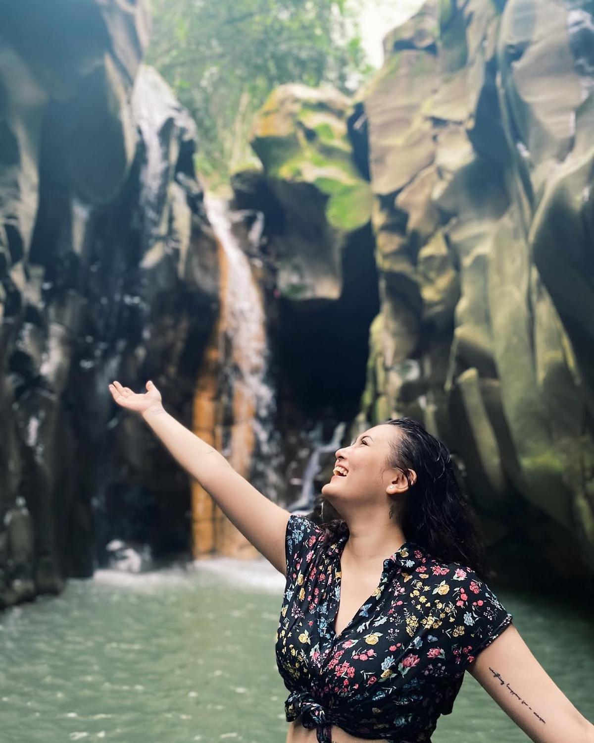 Talitha Curtis, Dulu Pemain Sinetron GGS Kini Berjualan Makanan di Depan Minimarket