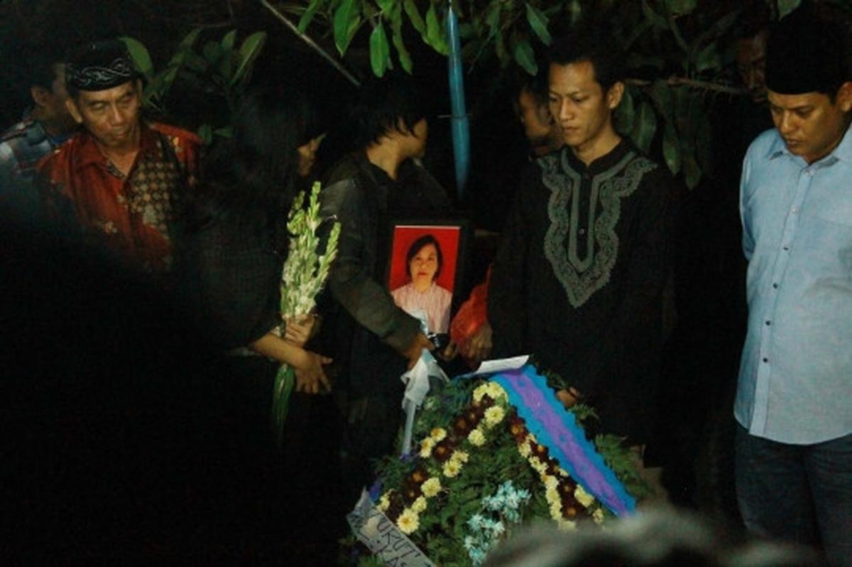 Tiba malam hari, korban Hercules asal Kediri langsung dimakamkan