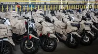 Direktorat Jenderal Perkeretaapian Kementerian Perhubungan menyediakan kuota untuk mudik Motor Gratis (Motis) sebanyak 10.440 sepeda motor yang diberangkatkan mulai 11-20 April 2023. (Liputan6.com/Johan Tallo)