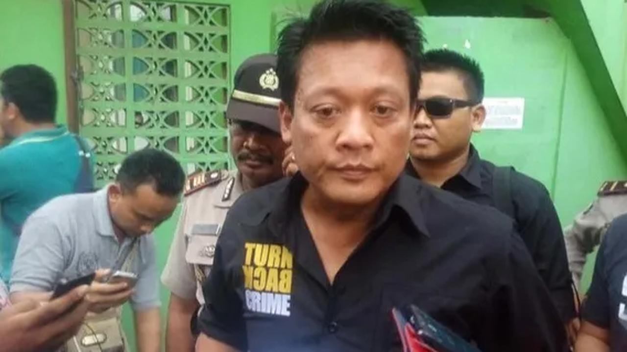 “Para Pecundang ini, tidak mampu bersaing di pasar aslinya, akhirnya ngacak² ke pasar sebelah dengan jargon ‘Berbeda’ atau ‘baru’,” tulis Krishna.
