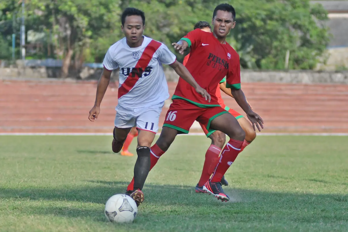 Persis Solo