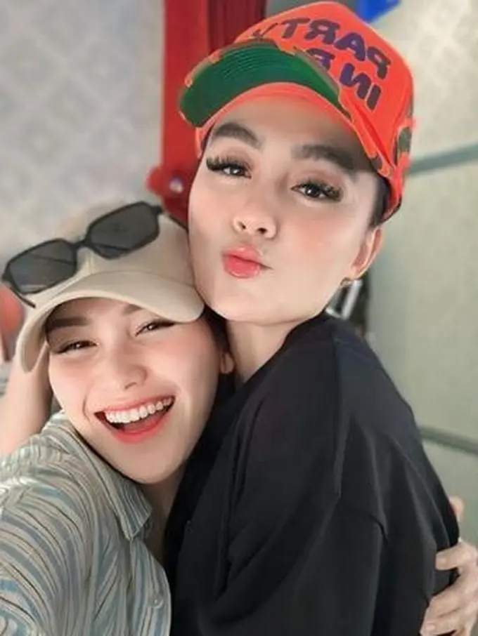 Agnez Mo dan Ayu Ting Ting (Instagram/ayutingting92)
