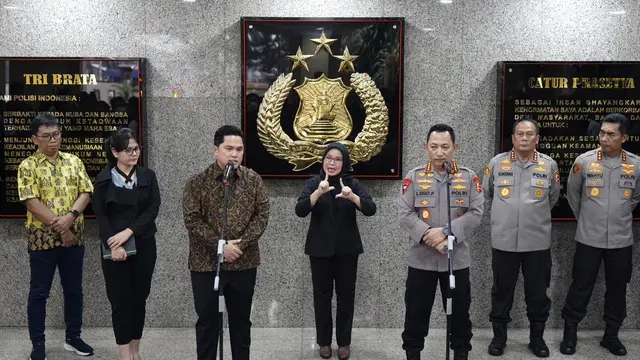 FOTO Kapolri dan Ketua PSSI