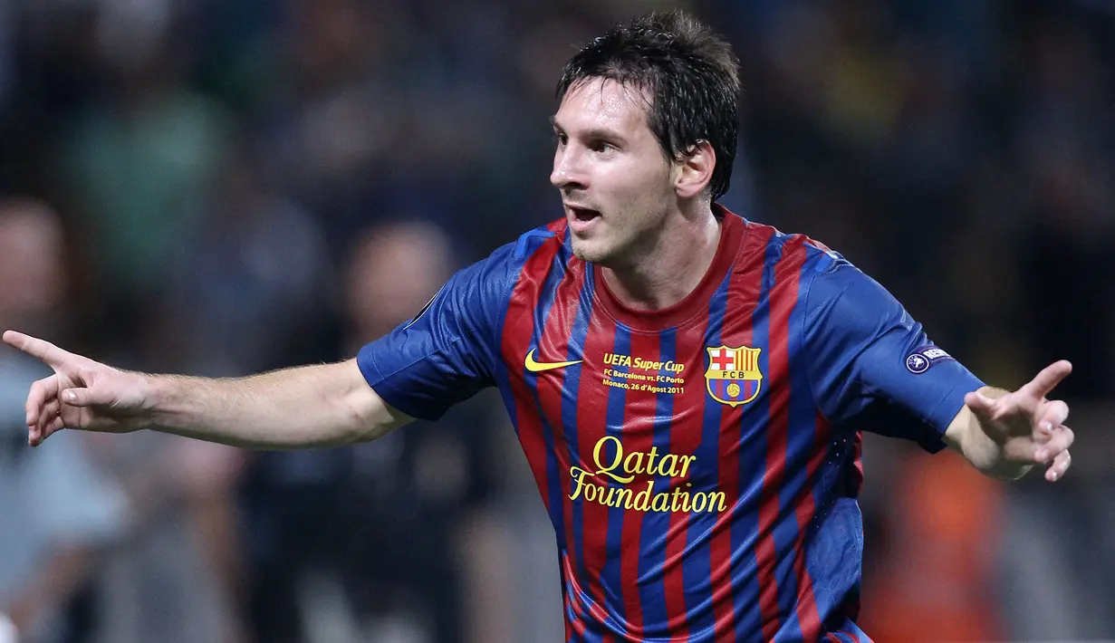 Lionel Messi yang kini tengah menjalani musim pertama bersama Inter Miami tercatat telah tampil dalam 163 laga di Liga Champions bersama dua klub, Barcelona dan PSG dengan torehan 129 gol dan 45 assist. Debutnya di Liga Champions terjadi pada musim 2004/2005 bersama Barcelona yaitu pada matchday ke-6 Grup F kontra Shahtar Donetsk (7/12/2004). Ia mampu mengoleksi total 40 gol di Liga Champions pada laga ke-61 bersama Barcelona pada musim 2011/2012. (AFP/Valery Hache)